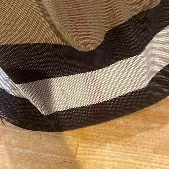 Burberry Ashby handbag ❌SOLD❌ - Picture 9 of 11